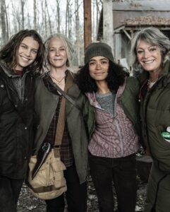 Lauren Ridloff Instagram - This episode 💕 Just me with a bunch of 🐐🐐🐐🐐 #twd