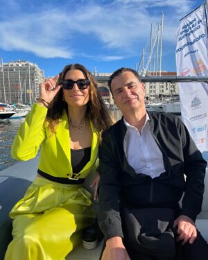 Laury Thilleman Instagram - concentré d’émotions et de frissons ! déso mais je m’en remets pas 🥹🥲 j’ai vécu un rêve de gosse hier ✨ merci Marseille ce n’est que le début de cette belle aventure olympique 🇫🇷