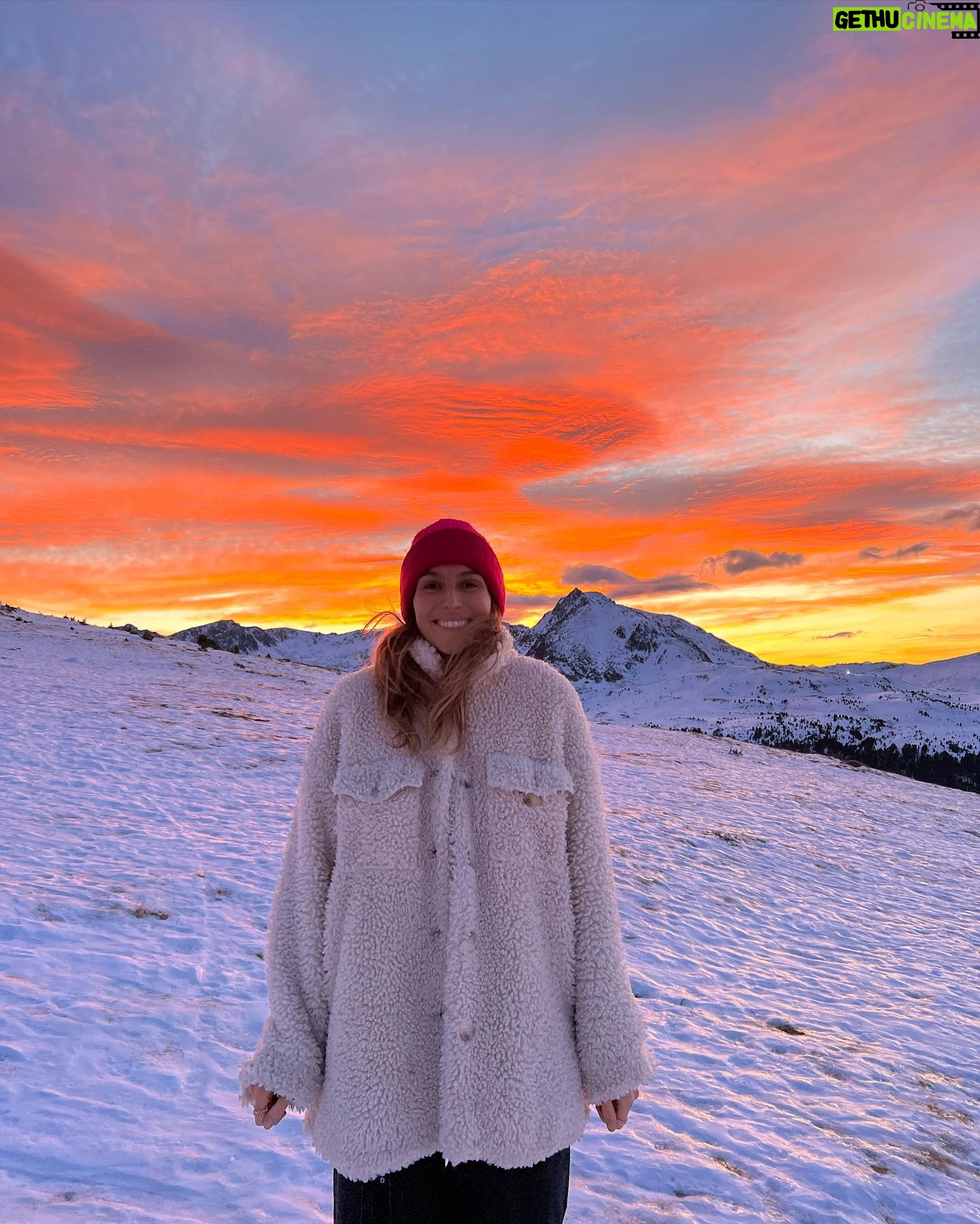 Laury Thilleman - 23.3K Likes - concentré de bonheur ⛷️☀️
merci l’Andorre c’était magique
*Invitation