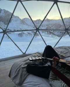 Laury Thilleman Instagram - la tête dans les étoiles une nuit de pleine lune 🌕