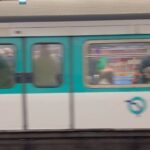 Laury Thilleman Instagram – Maman, je suis dans le métro 🚇 😲

Love à toute la team @melvitaofficial pour toute la force déployée pour cette campagne, cette gamme incroyable, sa compo fabuleuse et désormais rechargeable 🌱✨♻️

*Collaboration commerciale