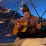 Laury Thilleman Instagram – la tête dans les étoiles une nuit de pleine lune 🌕
