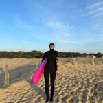 Laury Thilleman Instagram – wipe out de janvier 🌊💥🦭🧊⛷️💘