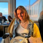 Laury Thilleman Instagram – Marseille bb 🌻🎨