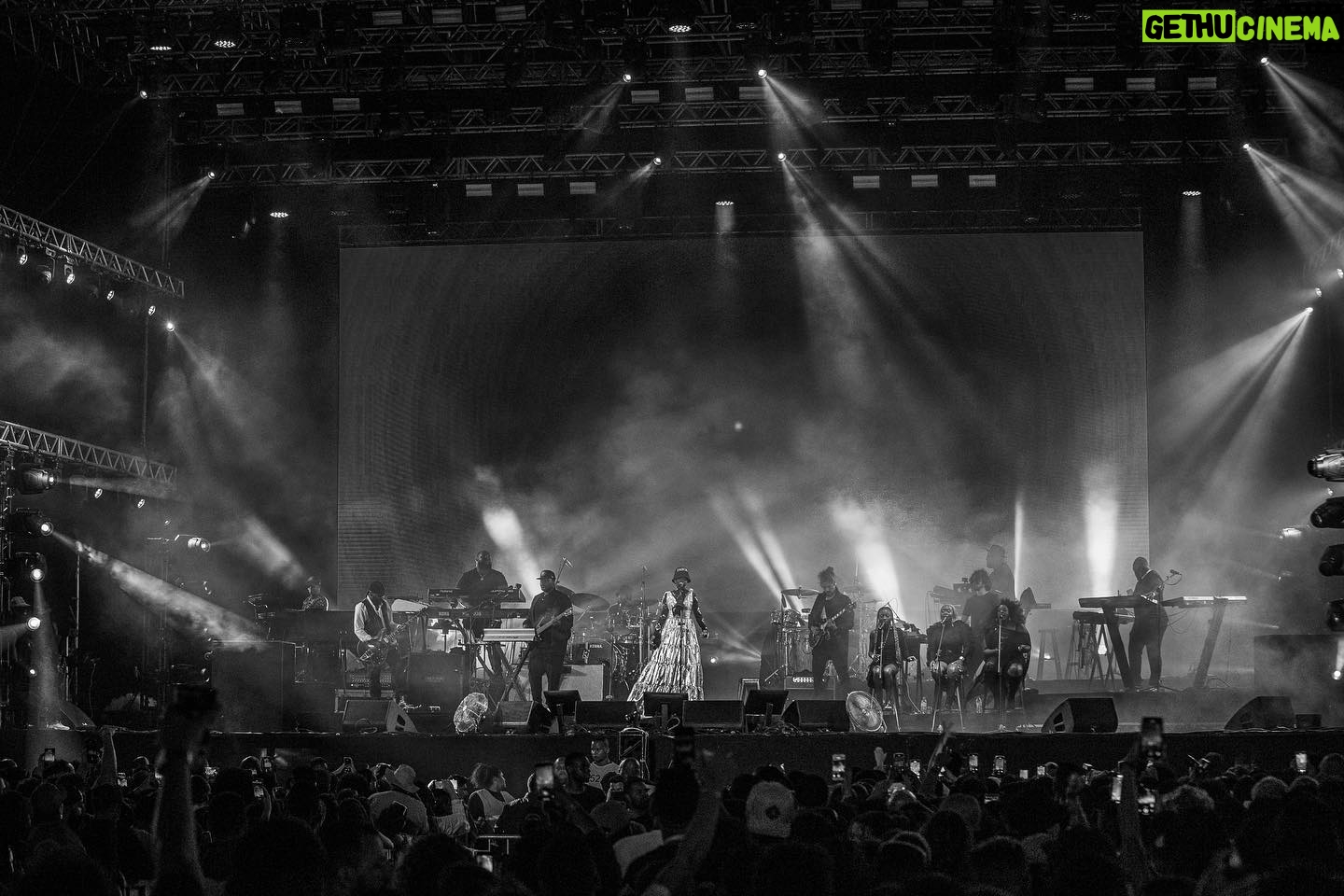 Lauryn Hill Instagram - Just got back from having a LOVELY time with the people of Belo Horizonte at the Festiva Planeta Brasil…. 🫶🏾🇧🇷🌹
