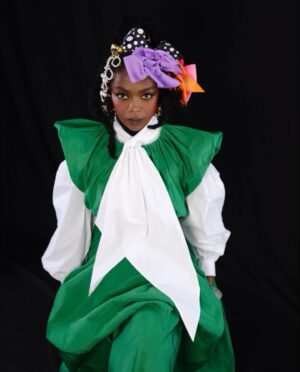 Lauryn Hill Instagram - I’m getting ready to go back to school… what do you think, do I have enough bows? 🤭🤪

Catch me on tour, celebrating 25 years of The Miseducation, and back out with the Fugees 🔥🔥🔥

Tickets on Sale Now At:

www.MsLaurynHill.com

#mised25