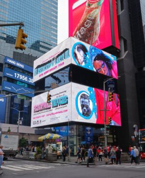 Lauryn Hill Instagram - I remember driving into the city to see the original Miseducation of LH album’s billboard in Time’s Square❗️
As my mother would say… ‘time flee-eth!’

🤭⏳ 🕰️ ✈️

#mised25