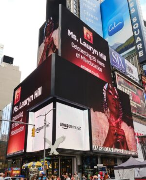 Lauryn Hill Instagram - I remember driving into the city to see the original Miseducation of LH album’s billboard in Time’s Square❗️
As my mother would say… ‘time flee-eth!’

🤭⏳ 🕰️ ✈️

#mised25