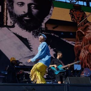 Lauryn Hill Instagram - MAXIMUM Love and Respect to our LEGENDARY friends and family @wyclefjean, @bustarhymes and @princewonda for rocking with YG Marley at @coachella this weekend!! 🫶🏾🫶🏾🫶🏾✨♥️🥹
.
.
.
@ygmarley 
@romarley 
@bustarhymes 
@wyclefjean 
@princewonda 
@irma_mchedlishvili