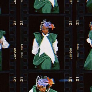 Lauryn Hill Instagram - I’m getting ready to go back to school… what do you think, do I have enough bows? 🤭🤪 Catch me on tour, celebrating 25 years of The Miseducation, and back out with the Fugees 🔥🔥🔥 Tickets on Sale Now At: www.MsLaurynHill.com #mised25