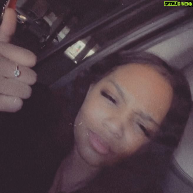 Lauryn McClain Instagram - weekly dump. literally. (7th slide)