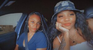 Lauryn McClain Instagram - 💙💚