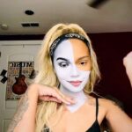 Lauryn McClain Instagram - modern day Cruella de Vil, ladies and gentlemen 🖤🤍 lulu’s Halloween makeup countdown commences! (this one’s for you, Cameron.. i love you.) @thecameronboycefoundation