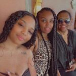 Lauryn McClain Instagram - “MOM TAKE A PICTURE W US YOU CAN LOVE DAD LATER”