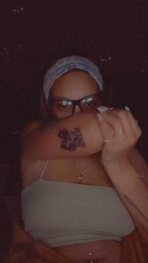 Lauryn McClain Instagram - when the new tats were still wrapped ❤️🙌🏾🐅