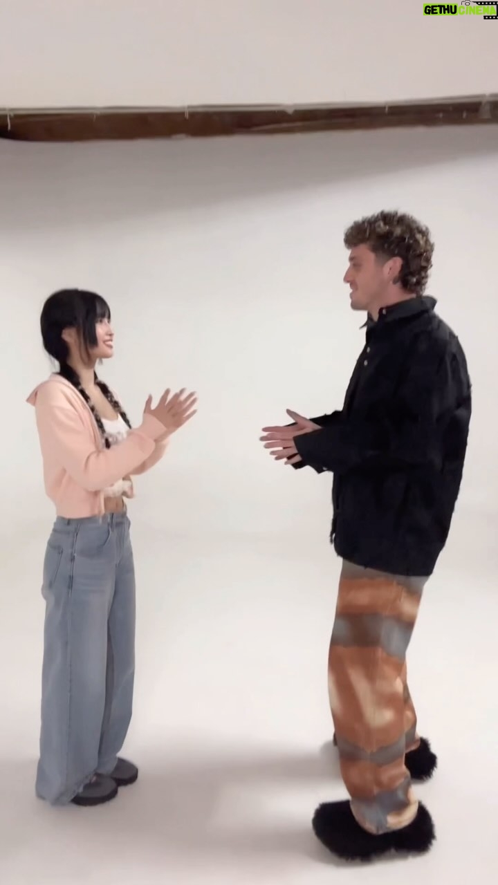 Lauv - 306.1K Likes - #MOMO is #Lauv‘s dance teacher for the day💃
@lauvsongs
#TWICE #트와이스 #모모
#WithYOUth❤🔥 #ONESPARK💥