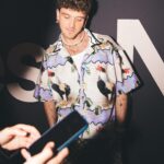 Lauv Instagram - He’s handsome @bazzi last slide haha me I’m just a lil chicken x slay photos by @blackprints @spotify u run the world x