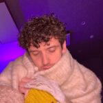 Lauv Instagram - Today I bought a watch and I felt bad cause I told myself I wouldn’t buy a watch for a year but WHATS A BOY SUPPOSED TO DO when it’s so pretty and he has trouble saying no? I feel like I was so thankful to be alive today and to buy Xmas gifts for ppl because I used to suck at that but ever since living w Aleks and rose I’ve lit up my life a bit and now I can see clearer. I REALLY love people and want to show them that. Maybe gifts aren’t a bad way? Idk I digress but I also saw an old friend and that was wild cause it’s been years and we left things in a weird place but now i feel like there may be a bigger pattern in my life coming of reconnecting with people that a past version of me felt hurt by but truly things are more nuanced than that. Im working on a beautiful song w johnny and andrea and she also played me another one that made me cry. Music changed my life, and it’s time I change music’s life again too.