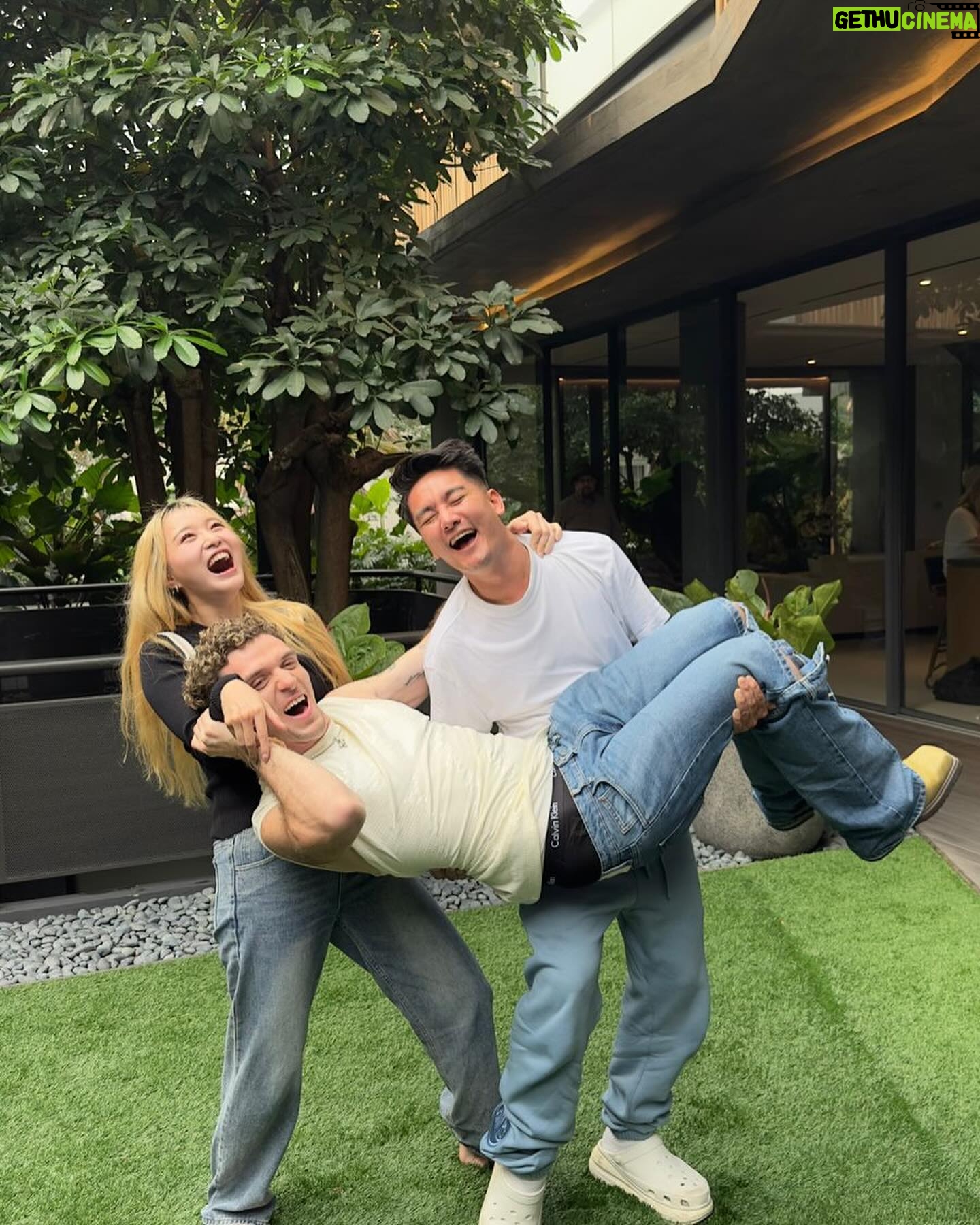 Lauv Instagram - had a fun ass day @boywilliam17 @nitavior