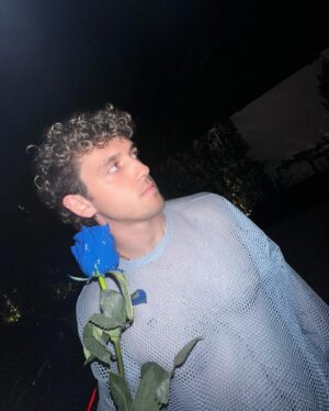 Lauv Instagram - i’ve been waiting for this moment for FOREVER. u can now officially presave THE FIRST SINGLE OFF MY NEXT ALBUM “potential” and guess what if u screenshot ur presave and tag me i’ll add you to my *close~ fraaands and we VIBE x link in bio