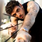 Lauv Instagram - if u lost weight and looked this decent wouldn’t u wanna post these pictures too?? thank u @huntermoreno u are my photog daddy
