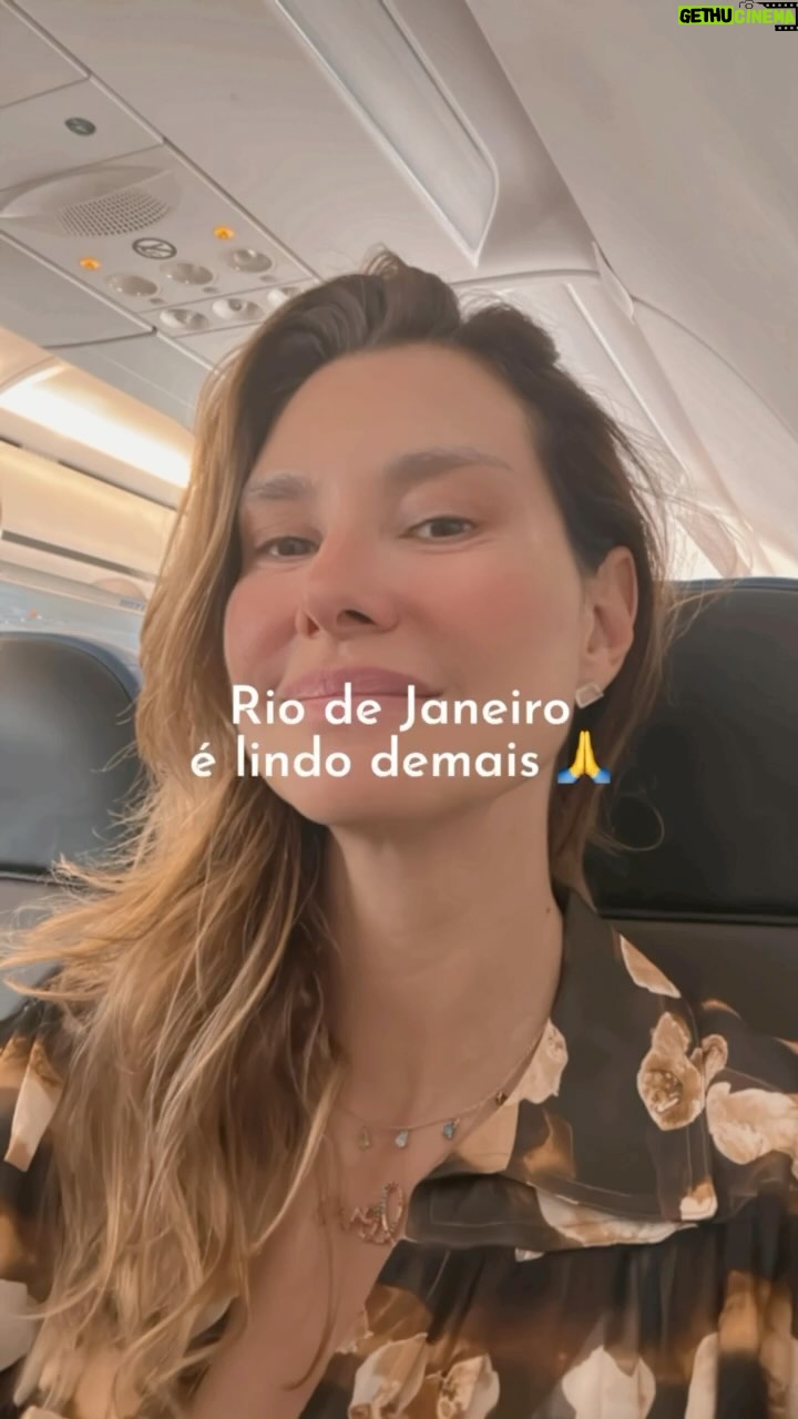 Lavínia Vlasak Instagram - Cidade maravilhosa, onde cada esquina é um pedaço de poesia. Parabéns Rio de Janeiro! Aliás sempre que vejo o Rio de cima filmo. Vocês também?