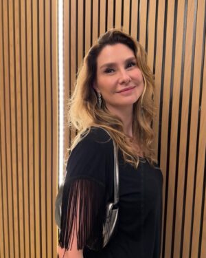 Lavínia Vlasak Instagram - Recordar é viver. Lembrar é sentir. #tbt 💙