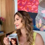 Lavínia Vlasak Instagram – Um chá, uma boa make e boas energias! Tudo que precisamos! 

Boa quarta feira galera ❤️