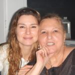 Lavínia Vlasak Instagram – Hoje é o dia dela! Viva você mãezinha! Sempre perto do dia das mães! Comemoraremos duplamente neste finde! Te amo! ❤️💕🎂❤️💕🎂

#felizaniversario
#teamomamae