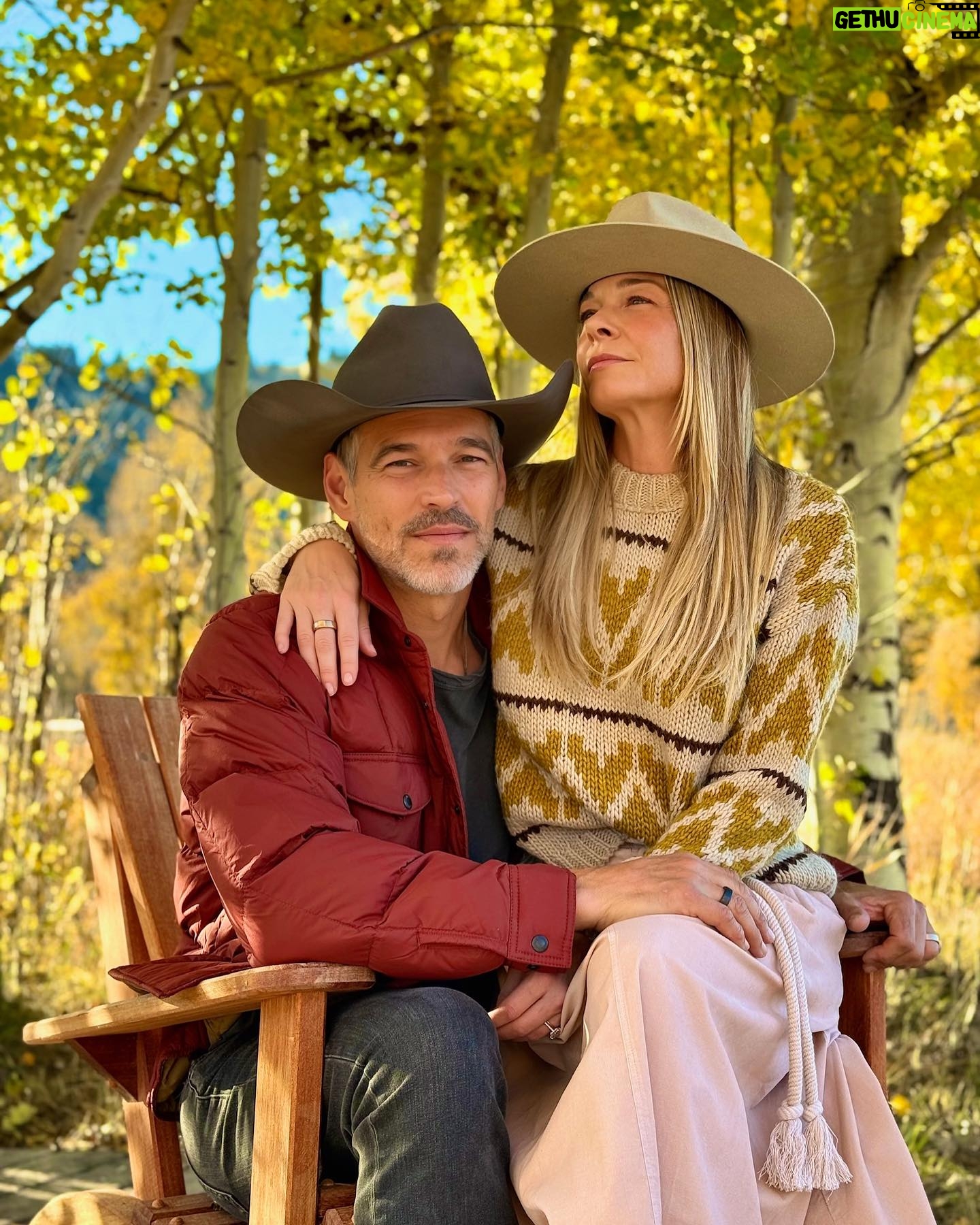 LeAnn Rimes - 8.5K Likes - montana magic 🍂
outfit @thisisthegreat_