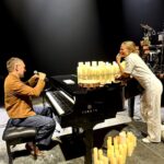 LeAnn Rimes Instagram - this is my friend dave, you may know him 😂 always a dream and an honor to sing with this man! here’s a peak into rehearsals for the 02 show. #soundcheck #throwback #davidgray #thisyearslove #london #o2 #theo2arena #thestorysofartour