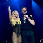 LeAnn Rimes Instagram - twenty years… that’s right, TWENTY years..! it felt like no time had passed when we reunited at @theo2london 🤍 #lastthingonmymind #throwback #twentyyears #reunion @rokeating