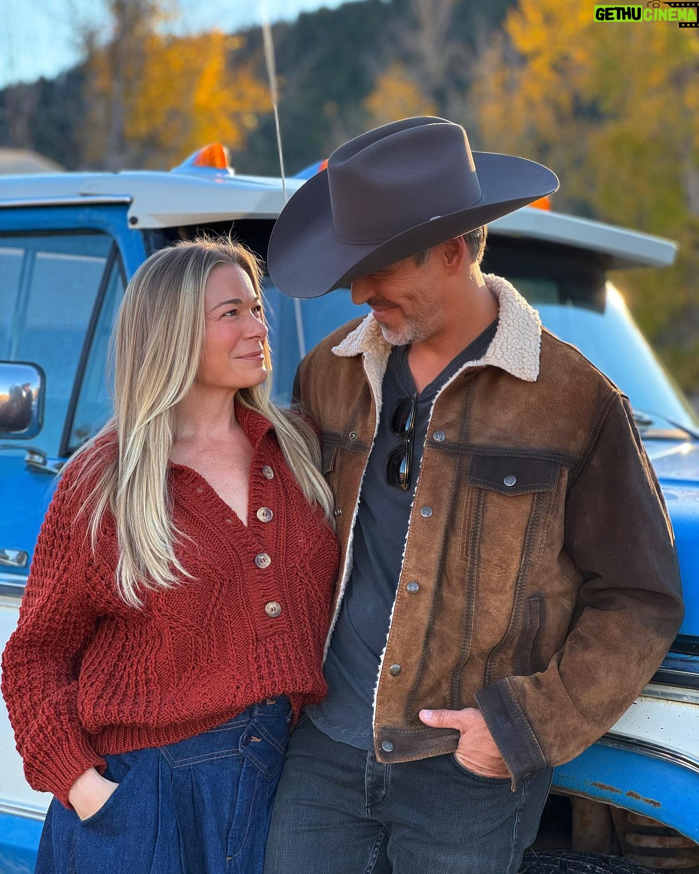 LeAnn Rimes - 19.6K Likes - “the ‘23 bonnie & clyde… ed and le… holla”
#bonnieandclyde #beyonce #jayz #throwback #theranchatrockcreek
