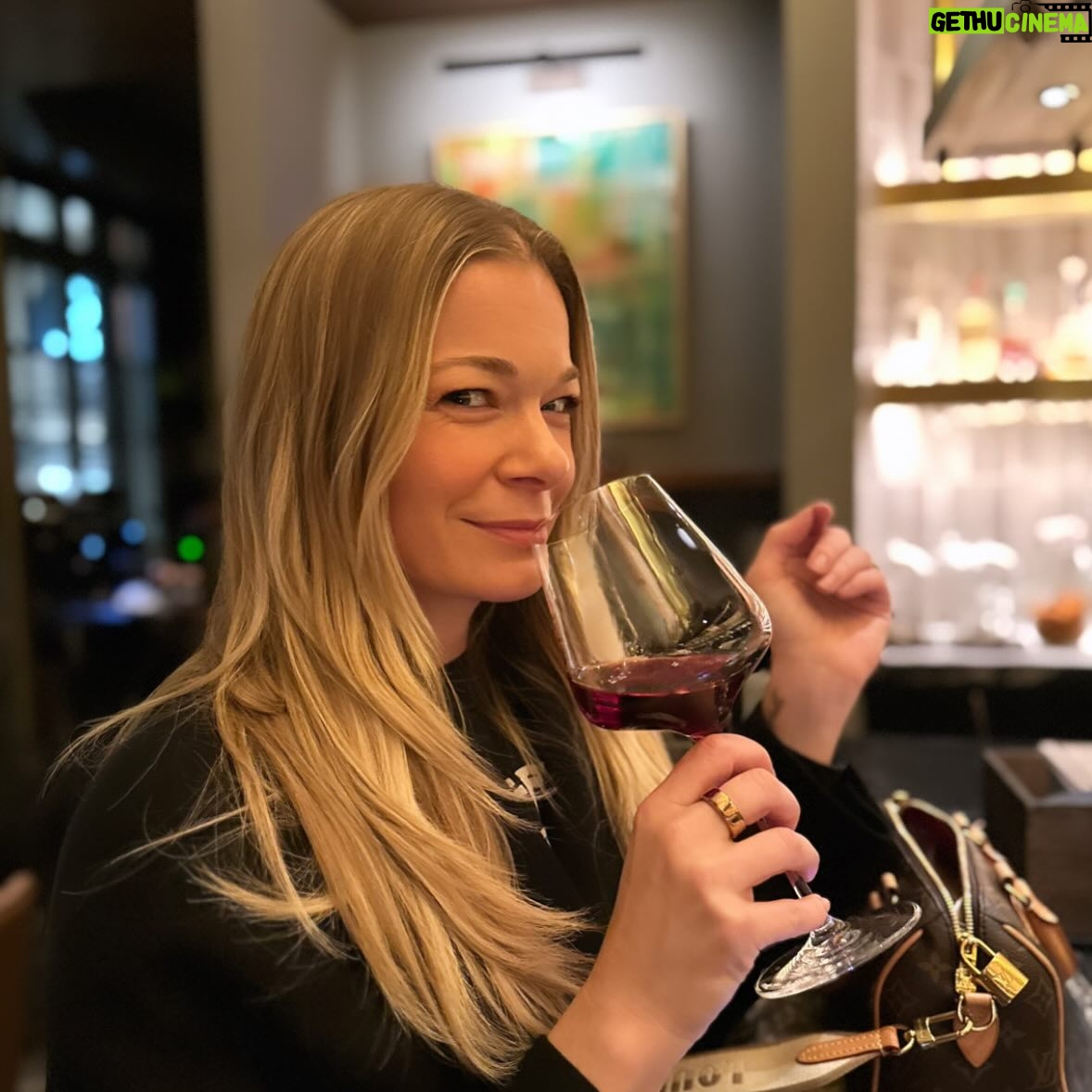 LeAnn Rimes - 7K Likes - plotting ALL of the fun things… 🇬🇧
make sure you check out @bbcradio2 tomorrow as i may just reveal my little secret!!