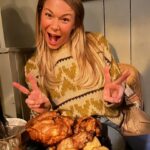 LeAnn Rimes Instagram - less than ✌🏼 weeks until @theo2london (and i get to have another roast dinner) not sure what i am most excited for… jk, of course it’s being reunited with my uk loves… 😂🤍 we have just opened up some additional floor seats, so head to the link in my bio to grab them while you can!