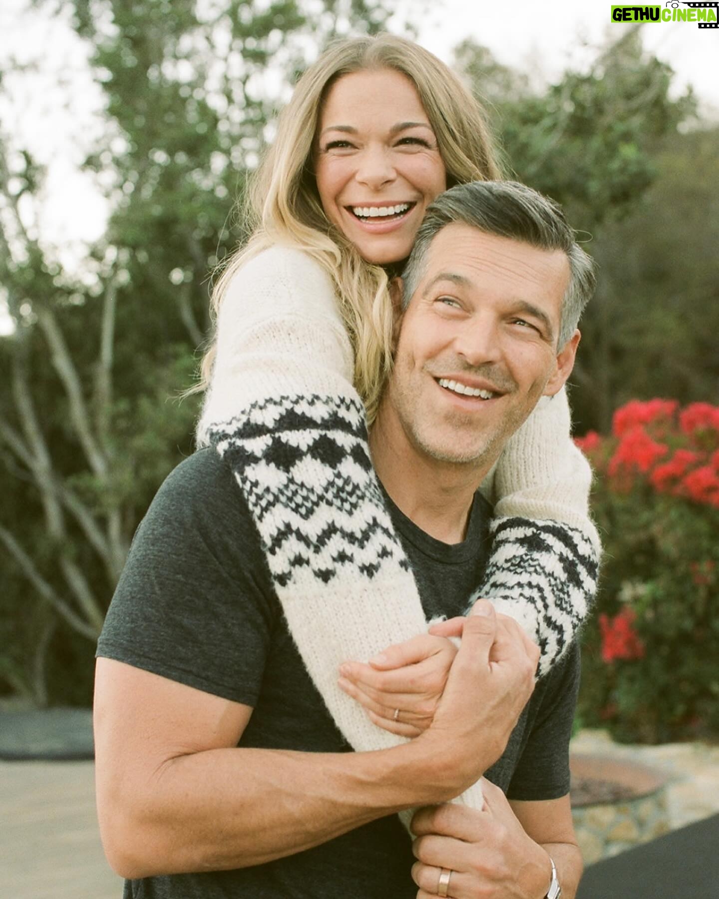 LeAnn Rimes - 18.8K Likes - happy valentine’s day to my love @eddiecibrian and to everyone and everything with a beating heart. 💓
there’s no one ☝🏼 who lifts me up more than this man. grateful for our love 🤍
#happyvalentinesday #valentines #valentinesday2024 #love