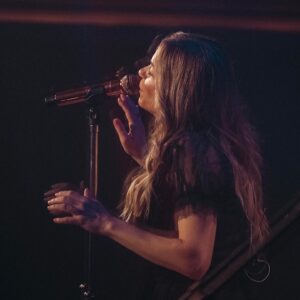 LeAnn Rimes Instagram - nashville, you were a dream as always 🎄 thank you for braving the storm and spending the evening with us. 

and a big thank you to @itsbeccamitchell for capturing these special moments (even during the basement madness from the tornado) i have the most talented loves as fans that have become friends through the years 🤍 beyond grateful!

ps ~ make sure to scroll to the last photo 📸😂