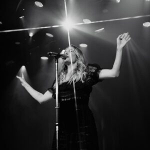 LeAnn Rimes Instagram - nashville, you were a dream as always 🎄 thank you for braving the storm and spending the evening with us. 

and a big thank you to @itsbeccamitchell for capturing these special moments (even during the basement madness from the tornado) i have the most talented loves as fans that have become friends through the years 🤍 beyond grateful!

ps ~ make sure to scroll to the last photo 📸😂