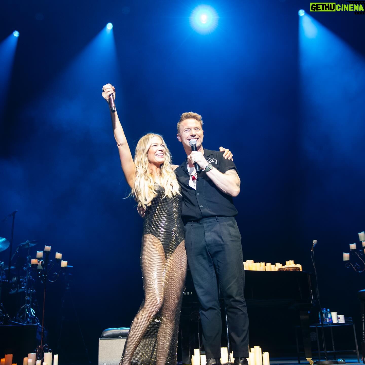 LeAnn Rimes Instagram - i couldn’t love these humans any more 🤍 thank you @aaronparsonsphotography for capturing these memories at @theo2london!! @gmhmusic @takuhirano @trevorlawrencejr @antonnesbitt @joshuahwhite @the_realslimshamus @sofieannemusic @margorette @rokeating @davidgray