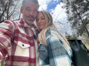 LeAnn Rimes Instagram - hoppy 🐰 easter from the cibs! 
#easter2024 #happyeaster #malibucafecalamigosranch #malibucafe #calamigosranch