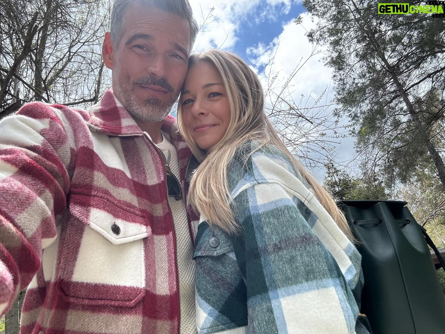 LeAnn Rimes - 15.6K Likes - hoppy 🐰 easter from the cibs!
#easter2024 #happyeaster #malibucafecalamigosranch #malibucafe #calamigosranch