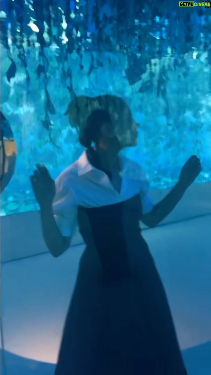 Leïla Bekhti - 33.6K Likes - Mes années TWIST 🌪