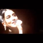 Leïla Bekhti Instagram - Définition du « sens de la famille » : ne pas avoir besoin de dire qu’on est en galère pour être sauvé par son ami. (comme sur ces images où j’ai oublié mon texte en plein Bercy devant 15000 personnes parce que je pensais plus à arrêter de trembler qu’autre chose🥹🫣 et que mon SuperFabien est arrivé) . Merci pour hier . Bercy 😳 Ce sera à jamais gravé dans ma mémoire . Merci à TOUTE TA MERVEILLEUSE ÉQUIPE . @jeanrachidk je t aime fort mon frère . Et merci à mes bienveillants . Vous vous reconnaîtrez . « Si jamais j’devais tout perdre, si la roue faisait demi-tour J’n’aurais besoin que d’leur présence pour que la vie reste facile Peu importe c’qu’il y a sur la table, c’qui compte c’est qui il y a autour C’que j’ressens, je veux leur dire, j’crois qu’j’ai l’sens de la famille » . © Emmanuel Marolle