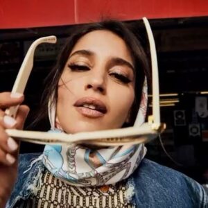 Leïla Bekhti Instagram - MERCI À TOUTE L’ÉQUIPE DU @vanityfairfrance POUR CETTE JOURNÉE DE FOU 💘 
.
📸 @lou__escobar 
.
@leilaboumedjane 🥹💫