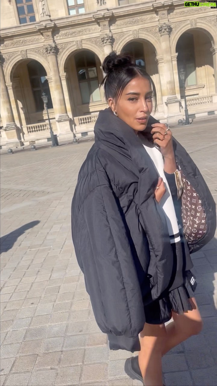 Leïla Bekhti - 45.9K Likes - ——-> @louisvuitton @nicolasghesquiere 💫