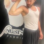 Leïla Bekhti Instagram – 🚨 J’AI TROUVÉ LE FRÈRE CACHÉ DE @nusr_et !