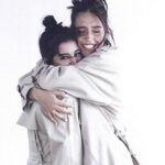 Leïla Bekhti Instagram – Joyeux anniversaire ma soeur . Je sais même pas si ça existe comment je t’aime en fait 🤔
.
Happy birthday le 🩸