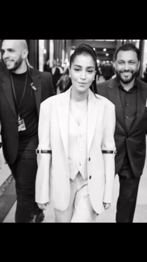 Leïla Bekhti Instagram - Rendons à César ce qui lui appartient …
Je ne me suis évidemment pas réveillée comme ça vendredi matin en allant aux Cesar, « i woke up like this » c’est pas vrai les filles ;) 
Alors merci à @lorandymua @annebochon @danylparis @pierarnostudio @leilaboumedjane @marineinthecity @tiffanyandco @lorealparis @coperni @mm6maisonmargiela @hotelchateauvoltaire et mon cavalier fraternel @jeanrachidk 
.
CESAR DE LA MEILLEURE TEAM 💫