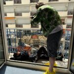 Leïla Bekhti Instagram - À Cannes j’ai : - réfléchi visiblement - j’étais trop heureuse de retrouver des gens que j’aime - j’ai eu la chance de manger des pizzas - je me suis allongée sur un balcon - j’ai imité l’une de mes actrices préférées - j’étais avec des teams de rêve - j’ai assisté au dîner lights on women et c’est FATIMA KACI qui s’est distinguée avec son court métrage - j’ai croisé un des personnages de « je verrai toujours vos visages » mais qui? - et on s’est pris pour Eminem pendant 30 secondes avec Adèle, je pensais qu’elle connaissait les paroles , j’ai été prise d’une jalousie profonde mais finalement elle faisait du Yahourt comme moi , du coup j’ai été hyper rassurée . . Et évidemment bravo à Justine Triet et toute son équipe pour cette palme 💘