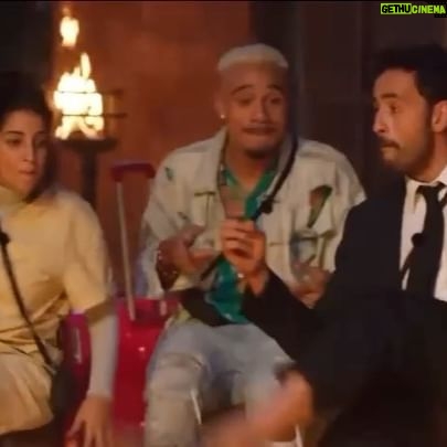 Leïla Bekhti - 34.7K Likes - Ça me donne envie de rechanter comme ça quand j’apprends ce genre de nouvelle (photo 2 sinon vous ne comprendrez vraiment pas de quoi je parle)
Et c’est en grande partie grâce à vous si j’ai pu vivre tous ces beaux moments en 2022.
Je crois que je suis en train de vous aimer autant que Maaaaaarc, alors imaginez tout ce que je vous souhaite pour cette nouvelle année.
Merci du fond du Coeur pour le soutien, pour la bienveillance, je vous souhaite de créer des souvenirs avec les gens que vous aimez. Car seuls ces moments sont des instants de kiffance ultime et même quand c’est la déprime bein les problèmes sont un peu plus légers à porter 🥹
« La famille c’est aussi ceux qui sont devenus essentiels , ceux qui te connaissent, te révèlent, te soutiennent et te protègent. Ceux qui te parlent la bouche fermée parce que le cœur s’en mêle »
Bonne année la famille 💘